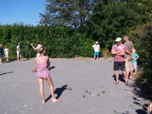 La pétanque un loisir en Famille et entre Amis
