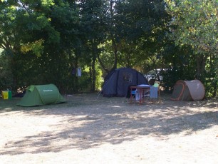 EMPLACEMENT TENTE CAMPING ARZAL